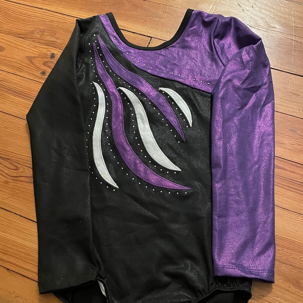 Long-sleeve leotard